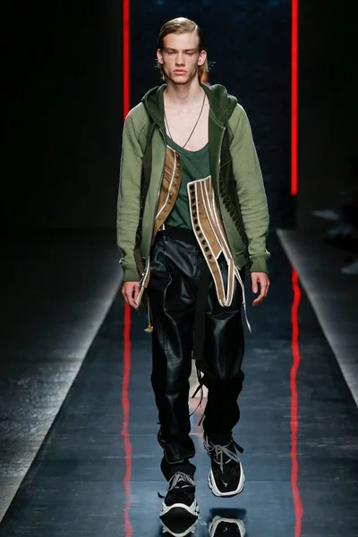 Look 5